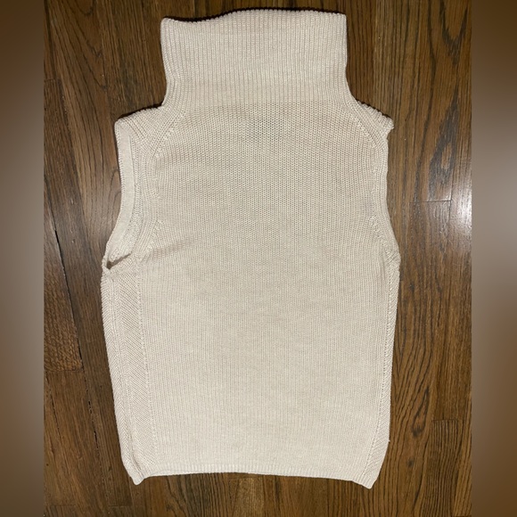 Aritzia Babaton Hiram Sleeveless Sweater - Picture 3 of 6